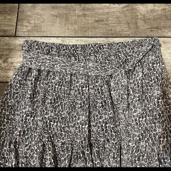 NWT Banana Republic Flounce Hem Mini Skirt - Picture 4 of 9